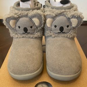 Like new in box Ugg T Koala Stuffie gray boots size 7 toddler
